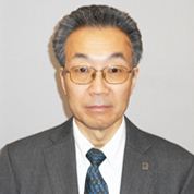 座　長 九州歯科大学　生体機能学講座 顎顔面外科学分野
教授　冨永 和宏 先生